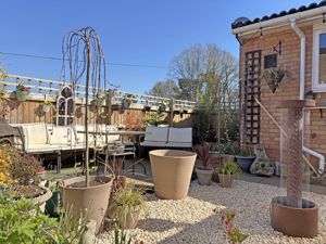 Photo 25- click for photo gallery